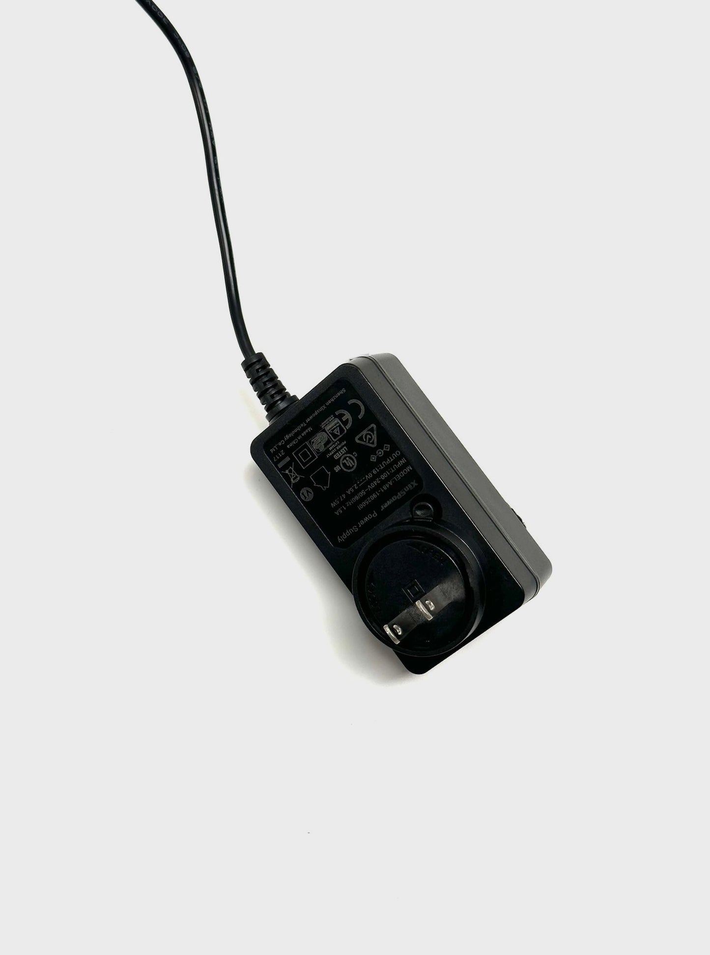 Зарядное устройство и кабель Zafferano America Pencil